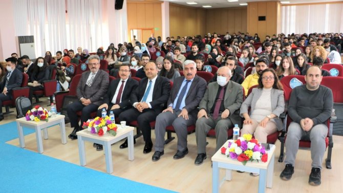 14 ülkede 145 bin Türk öğrenci eğitim görüyor