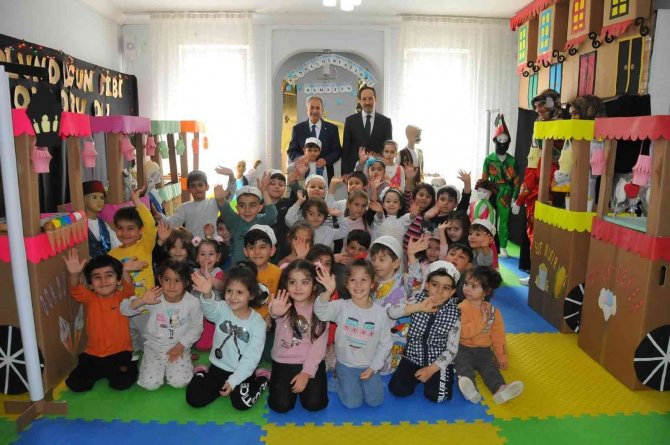 Başkan Akkaya tekne orucu tutan çocukların iftarına katıldı