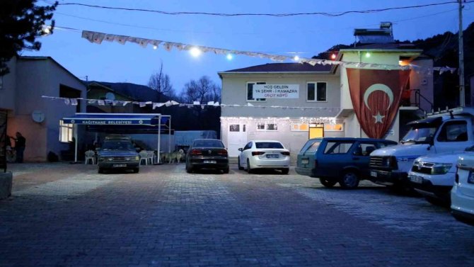 Bu köyden iftar yapmadan ‘Geçit’ yok