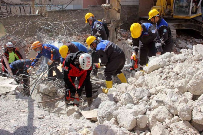 Nefes kesen tatbikat