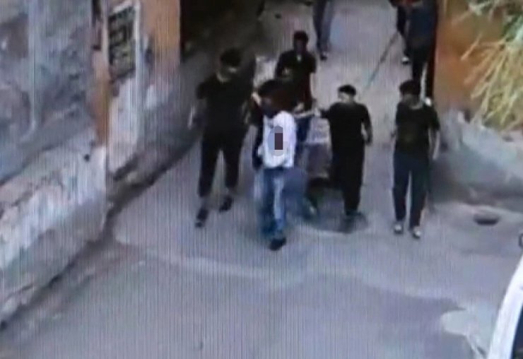 Parkta kız çocuğunun fotoğrafını çektiği iddiasıyla öldürüldü