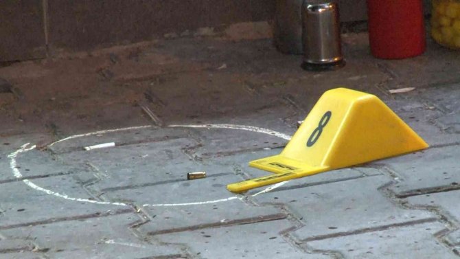 Takip ettiği kadını silahla öldürdü, ardından kendi kafasına sıktı