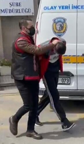 Arkadaşını ödünç aldığı telefonu iade etmediği için öldürmüş