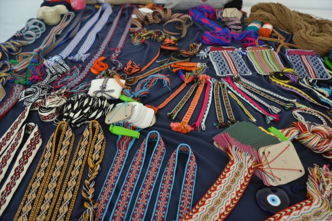 Geleneksel dokuma yöntemi "çarpana"yı gelecek kuşaklara aktarıyor