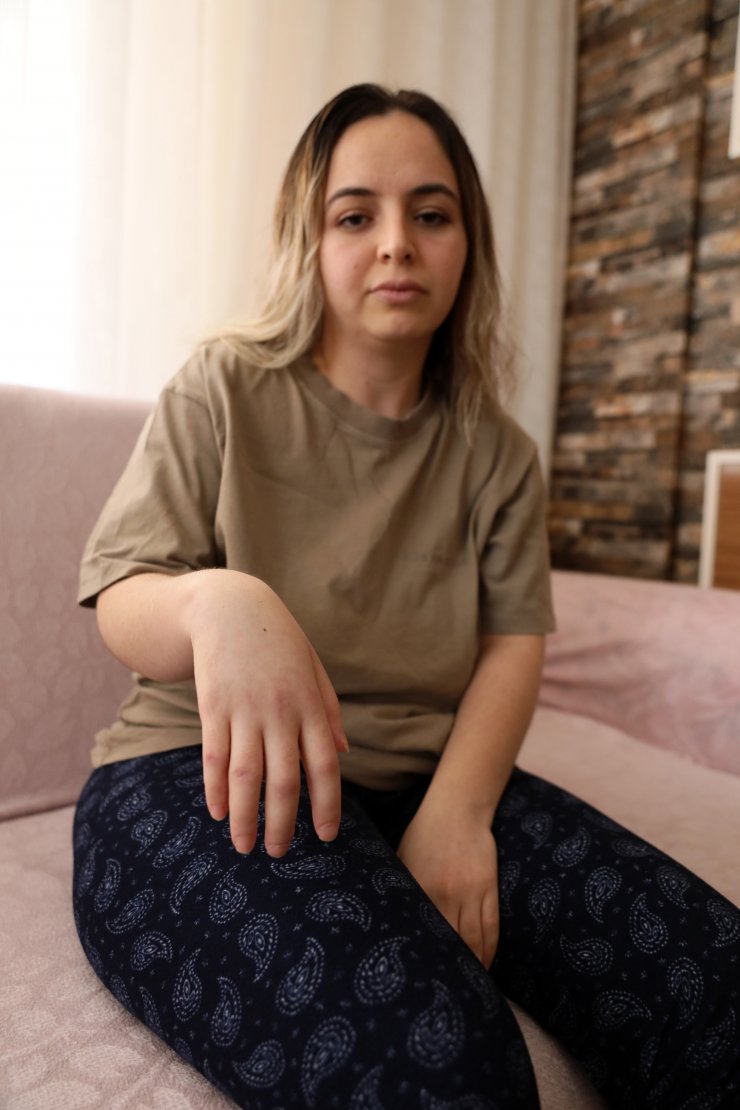 Eşine tekerlekli sandalyede sakladığı tabancayla kurşun yağdırdı