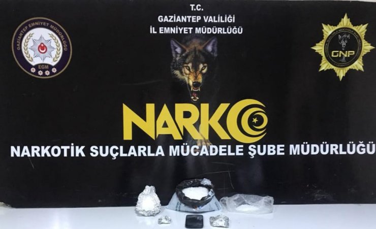 Gaziantep'te 1 kilo 450 gram metamfetamin ele geçti
