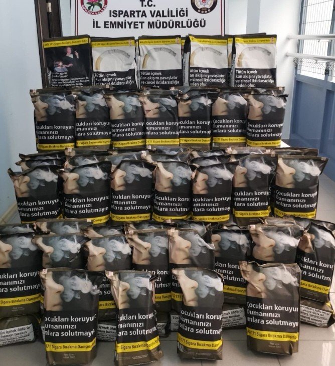 Kaçakçılık operasyonunda çok sayıda kaçak ürün ele geçirildi: 5 gözaltı