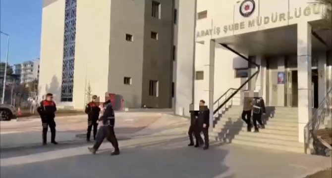 Kapkaç ve hırsızlık olayı kameralara takıldı