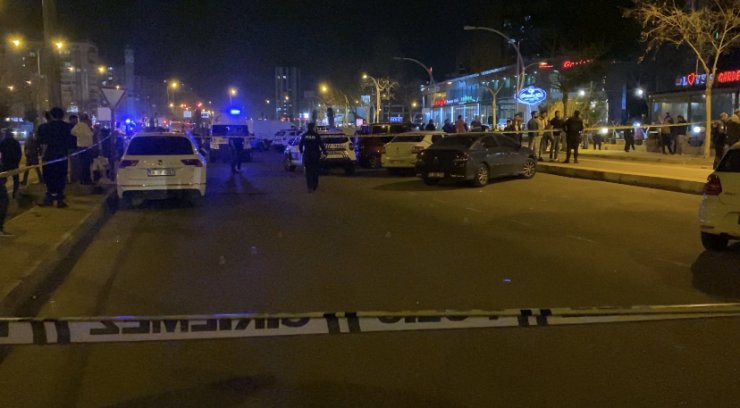 Kıraathaneye silahlı saldırı: 1’i ağır 3 yaralı