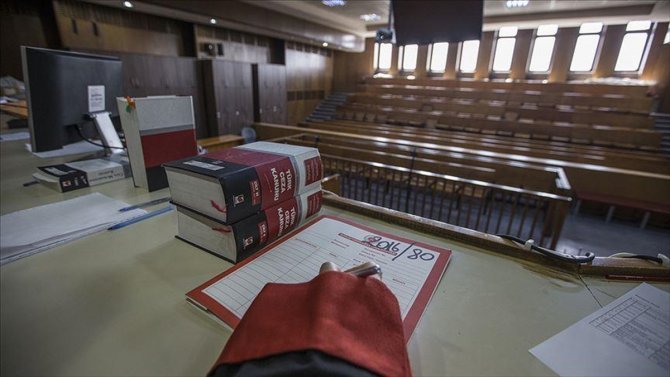 Kriptolu telefon dinleyen FETÖ sanıklarına ceza yağdı