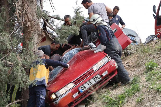Virajı alamayan araç şarampolu uçtu