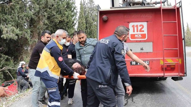 Virajı alamayan araç şarampolu uçtu