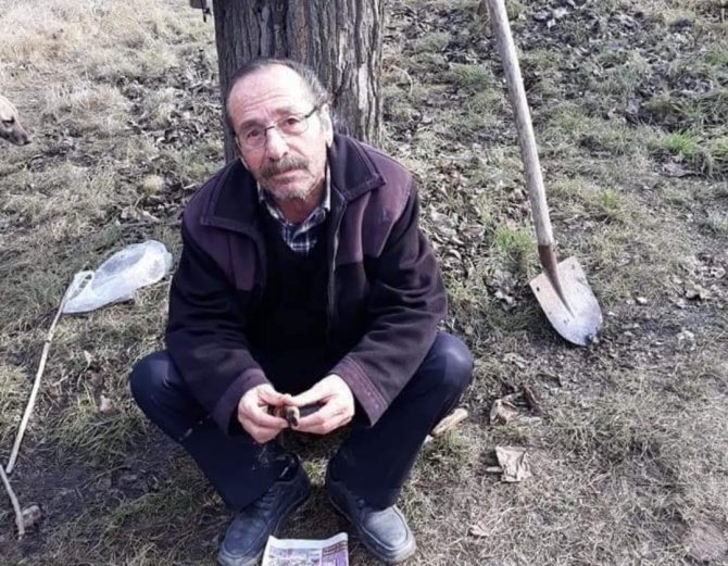 Ağaca çarpan traktörün sürücüsü hayatını kaybetti