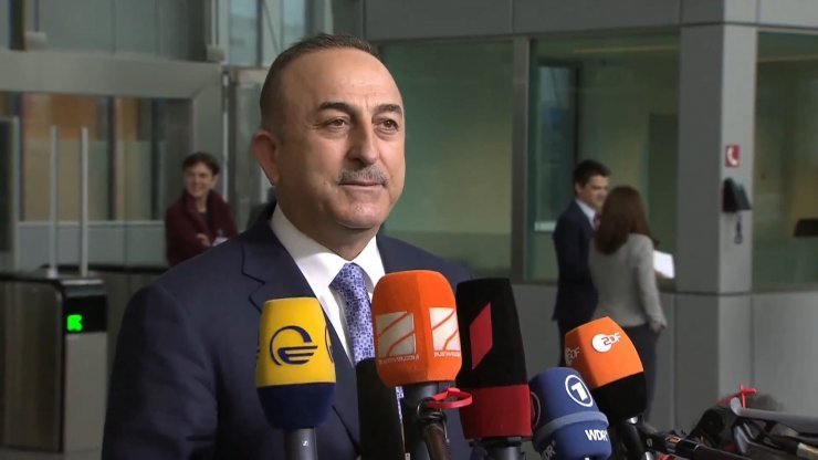 Çavuşoğlu, Brüksel'de yabancı basının sorularını yanıtladı
