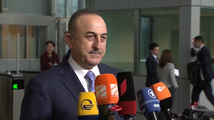 Çavuşoğlu, Brüksel'de yabancı basının sorularını yanıtladı