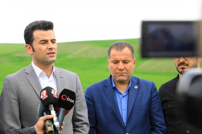 Çiftçiye droneli ilaçlama desteği