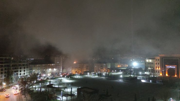 Elazığ'da çatı yangını