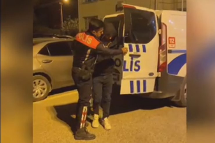 Polisten kaçmaya çalışan otomobilde eroin ele geçirildi