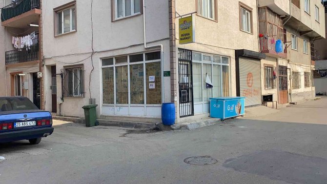 Trafikte yol verme kavgasında kan aktı