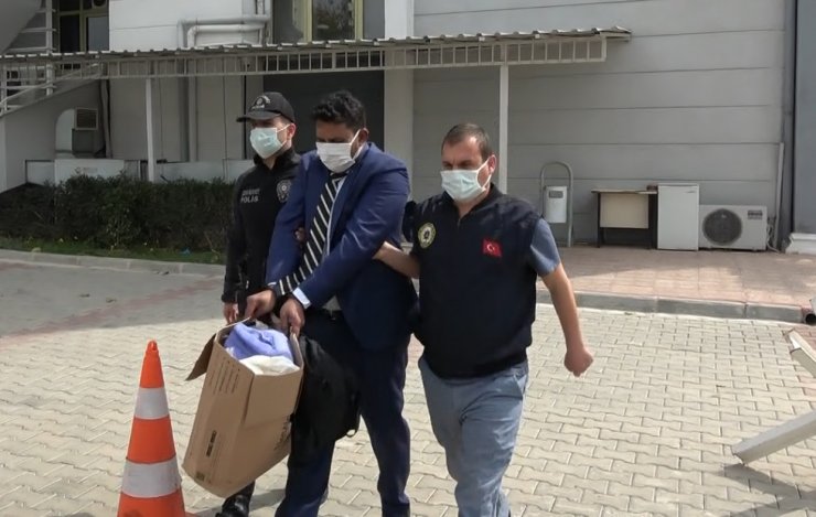 FETÖ'den gözaltına alınan 1'i  ABD'li 12 şüpheli adliyede