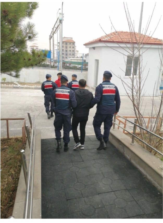 İnşaat hırsızı tutuklandı