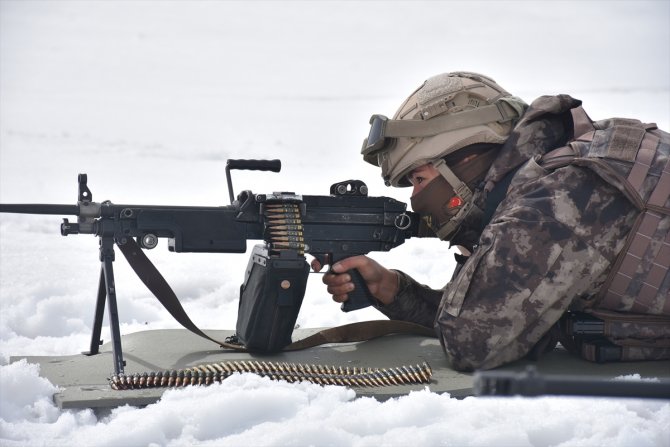 Kadın PÖH'ler görev için sürekli teyakkuzda