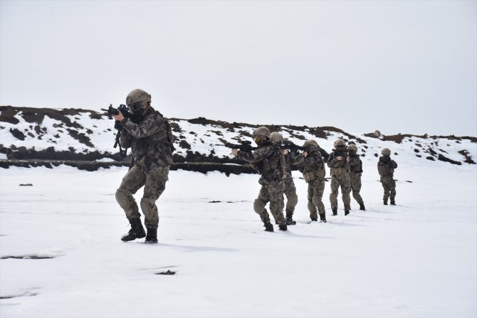 Kadın PÖH'ler görev için sürekli teyakkuzda