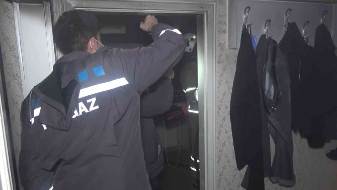 Yangına uykuda yakalandılar: 5 kişilik aile komşularının dikkati sayesinde kurtuldu