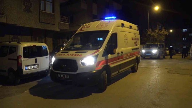 Yangına uykuda yakalandılar: 5 kişilik aile komşularının dikkati sayesinde kurtuldu