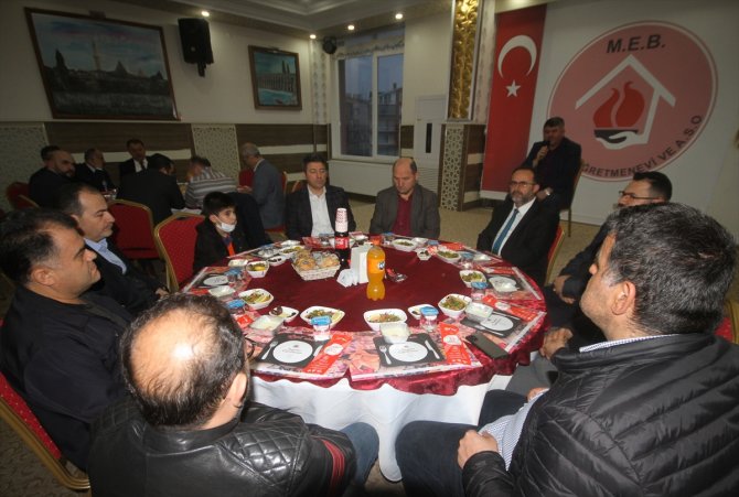 Beyşehir Kaymakamı Özdemir, yetim çocuklarla iftar yaptı