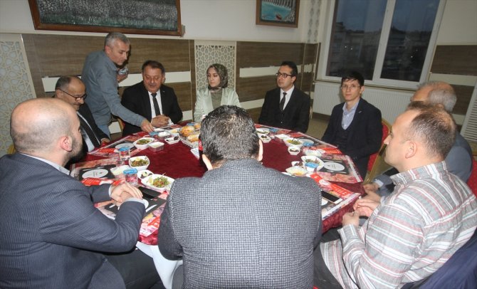 Beyşehir Kaymakamı Özdemir, yetim çocuklarla iftar yaptı