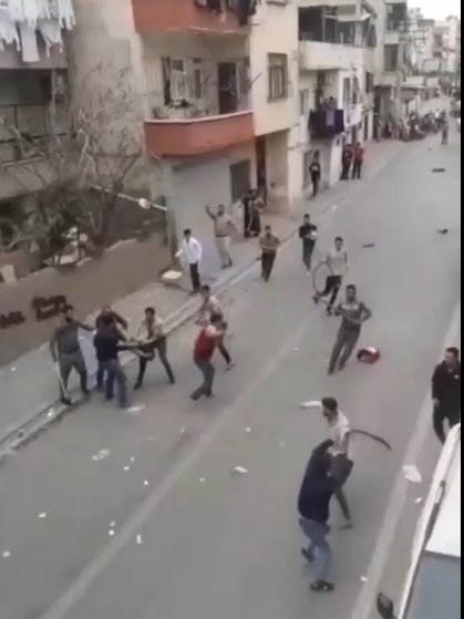 Demir sopalı kavgaya karışan 7 Suriyeliye sınır dışı