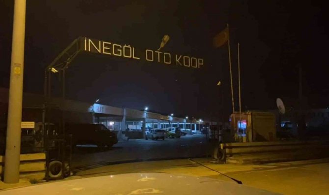 Galericiler Sitesinde yangın! Köpeğe kalp masajı yaptılar