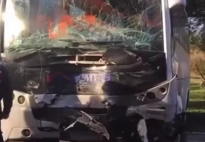 İzmir’de zincirleme kaza: 11 yaralı