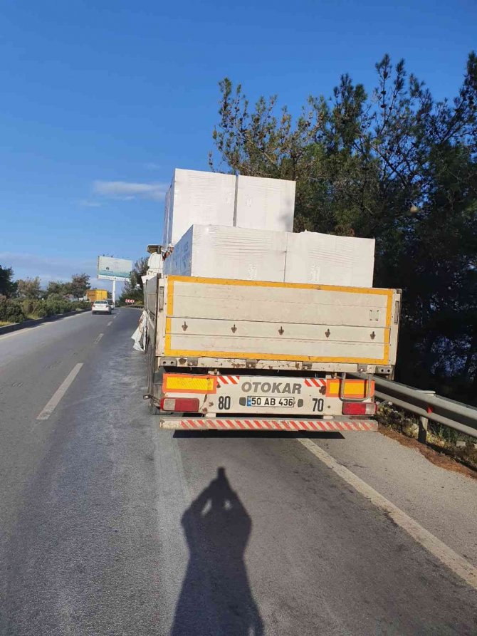 Kapak açıldı, gaz betonlar yola saçıldı