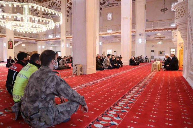 Mardin’de şehit polisler için mevlid okutuldu