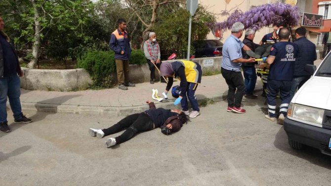 Otomobil motosiklete çarptı