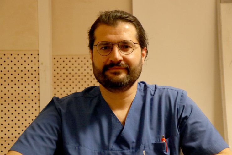 Sıkı boyun bağı ve üflemeli çalgı, göz tansiyonu sebebi