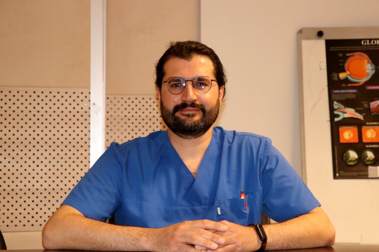 Sıkı boyun bağı ve üflemeli çalgı, göz tansiyonu sebebi