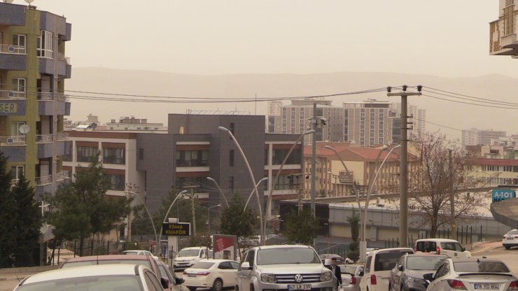 Toz taşınımı Mardin'de etkisini sürdürüyor