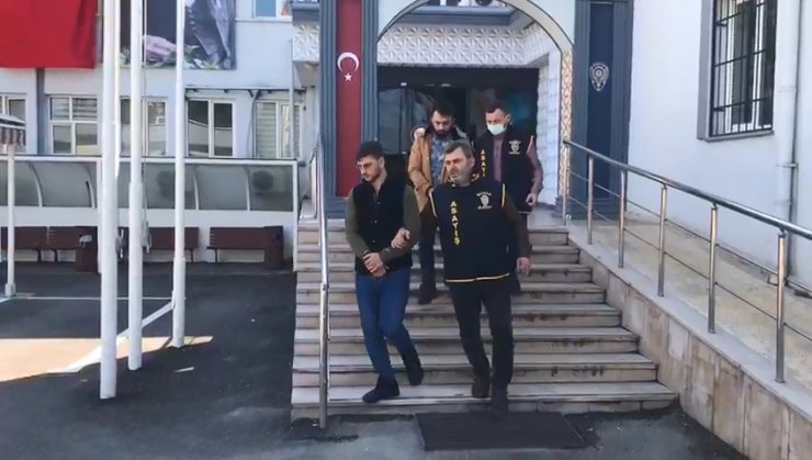 Evine girdiği kadının gasbettiği telefonuyla 10 bin TL kredi çekti