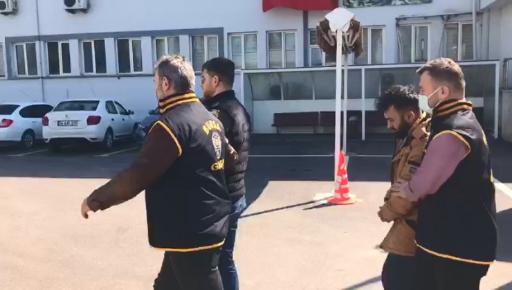 Evine girdiği kadının gasbettiği telefonuyla 10 bin TL kredi çekti