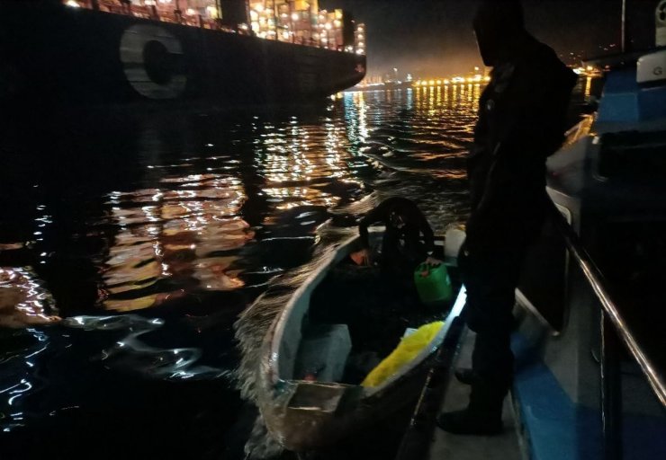 Kocaeli'nde kaçak midye avcılarını, deniz polisi yakaladı