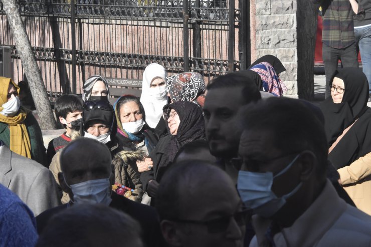 Öldürülen doktor memleketi Konya'da toprağa verildi