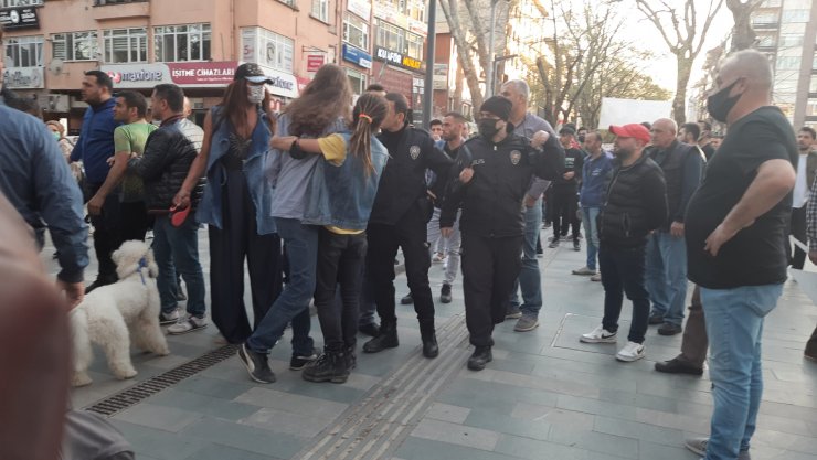 'Ramazanda alkol içemezsiniz' tartışması kavgaya dönüştü; 3 gözaltı