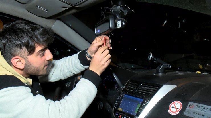 Taksimetre güncellemek isteyen taksiciler uzun kuyruklar oluşturdu