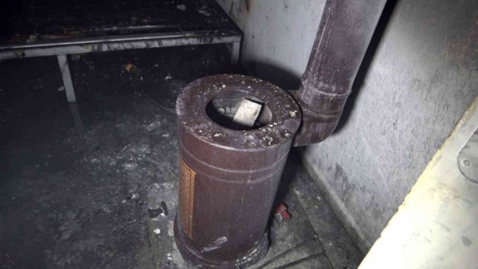 Yangın paniği: Yaşlı adam ölümden döndü