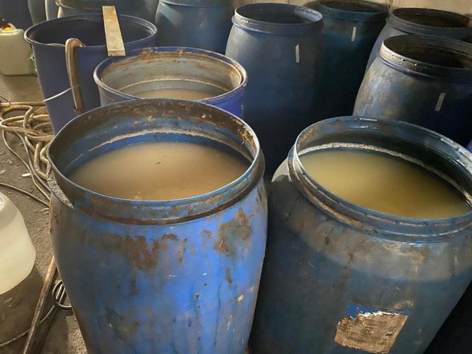 2 bin 295 litre sahte içki ele geçirildi