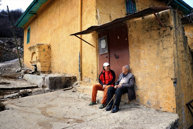 Ağaçlandırma seferberliğinin kahramanı 2 kardeş eserleri ormanla gurur duyuyor