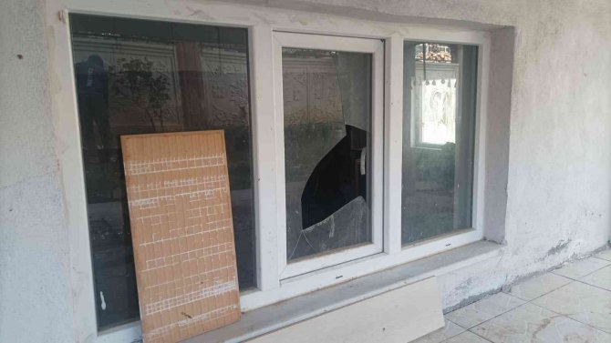 200 bin TL değerindeki antika silahlar çalındı